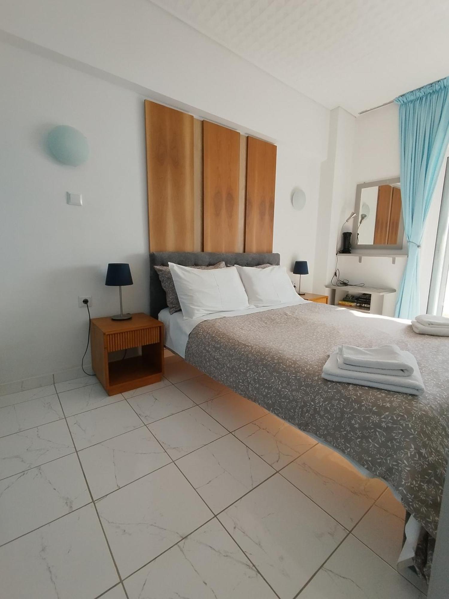 Atlas-Unlimited Sea View Apartment ルートラキ エクステリア 写真